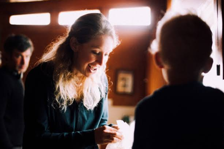 You Can See Everything: El Documental Sobre los Secretos de Elizabeth Holmes, Dirigido por Nathan Fielder y Lance Oppenheim, Resulta ser Real; ya se ha Publicado su Primer Avance