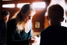You Can See Everything: El Documental Sobre los Secretos de Elizabeth Holmes, Dirigido por Nathan Fielder y Lance Oppenheim, Resulta ser Real; ya se ha Publicado su Primer Avance
